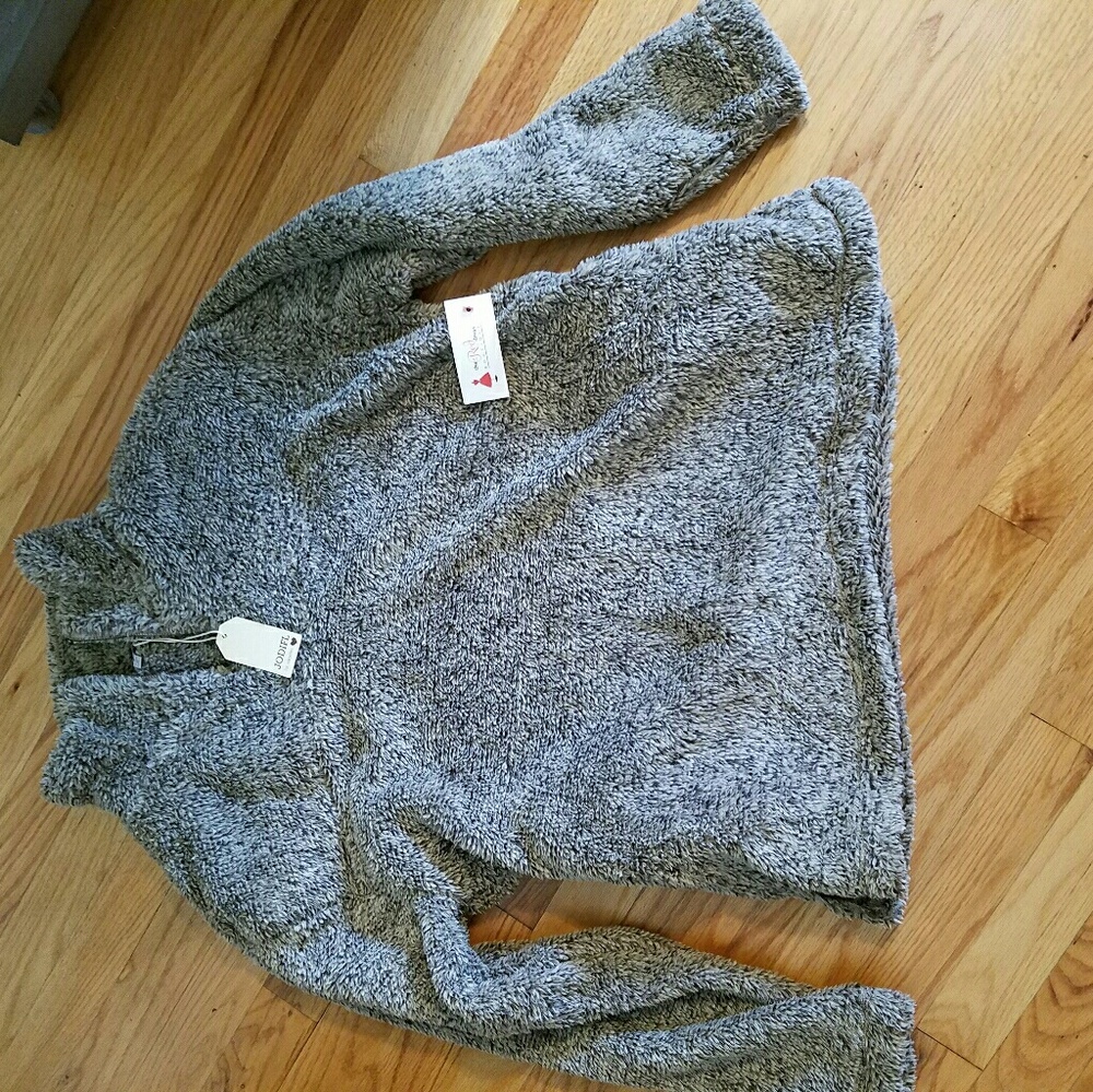 Fleece pullover